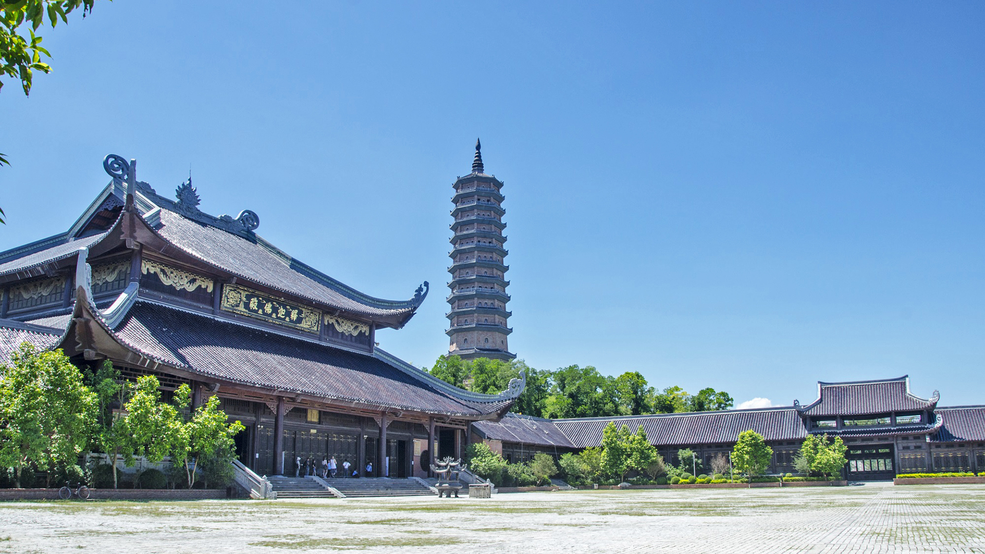 一日游 | 从河内出发的宁平之旅：拜顶、长安 | 在五星级餐厅用餐